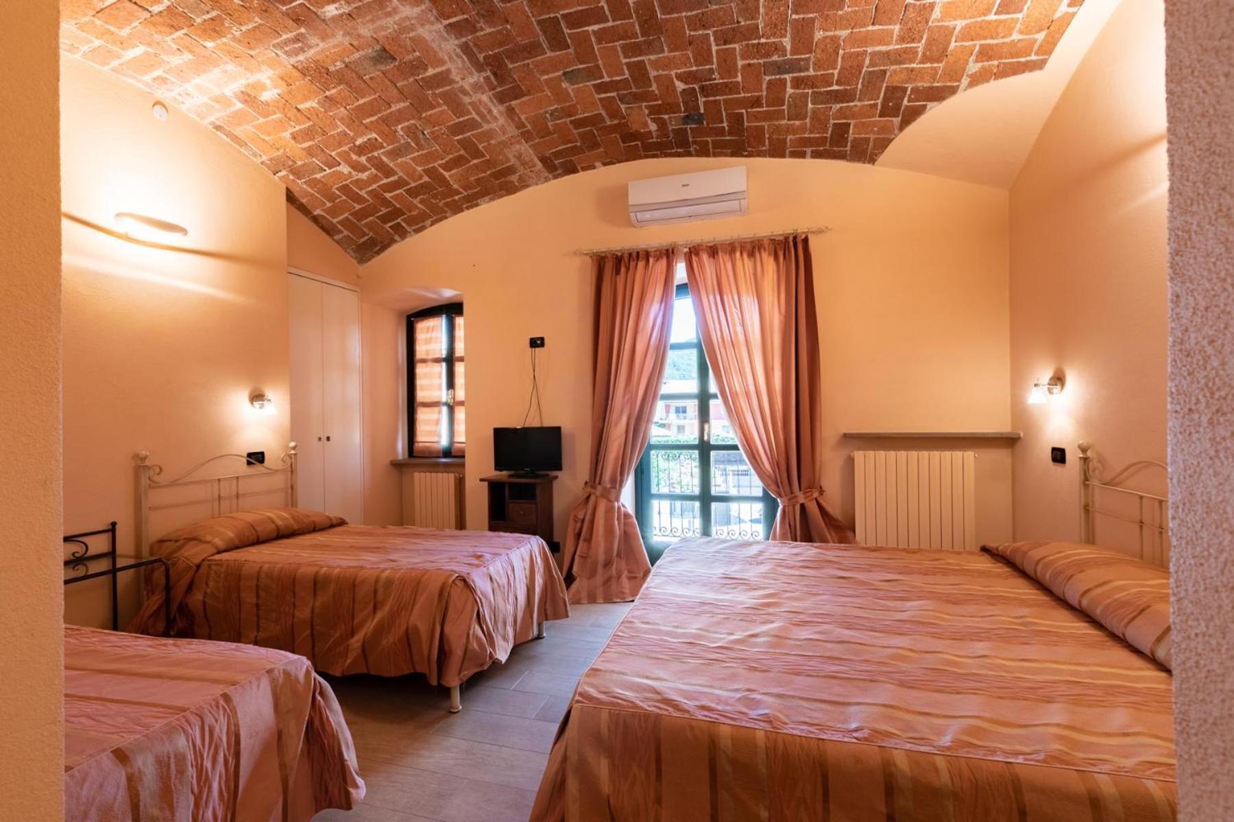 Hotel Le Lanterne Borgo San Dalmazzo Zewnętrze zdjęcie
