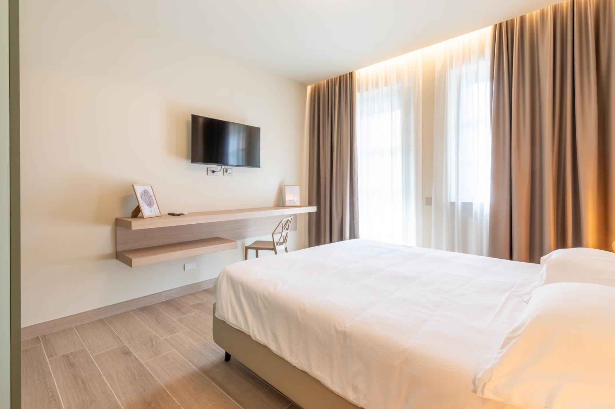 Hotel Le Lanterne Borgo San Dalmazzo Zewnętrze zdjęcie